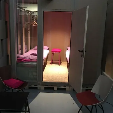 Hostel Cosy In The City Of Design *